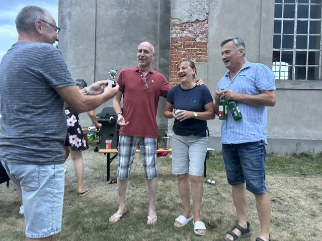 5. Groß Haßlow Cup: Boule-Turnier vor der Dorfkirche